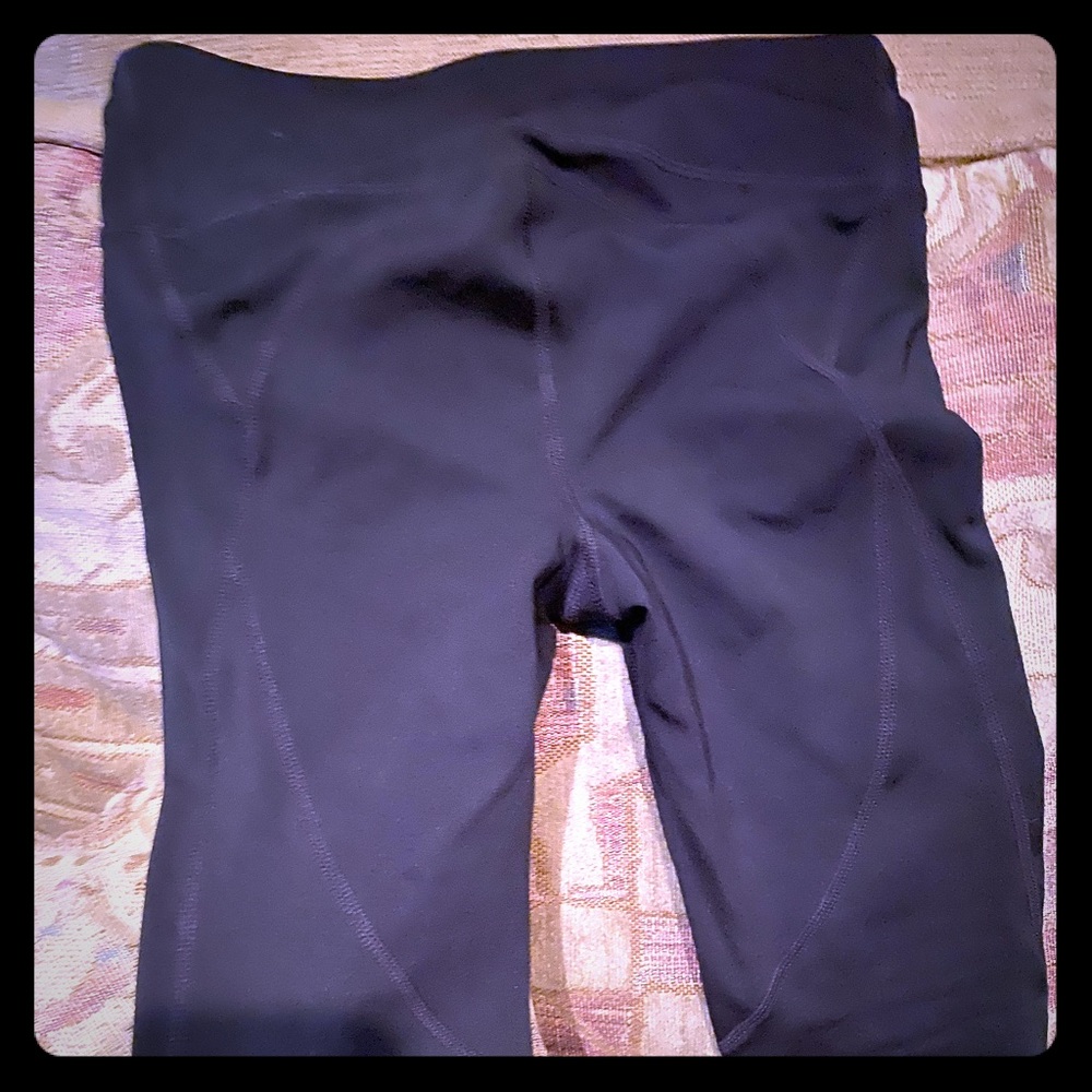 GapFit Compression Crop Leggings